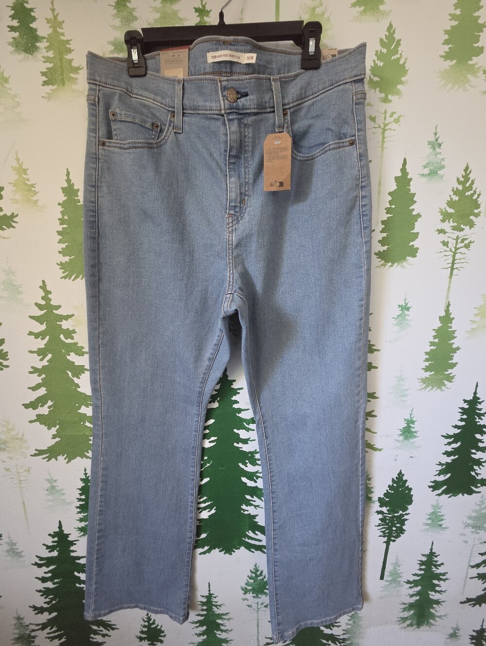 Levis 725 Light Wash High Rise Bootcut Jeans